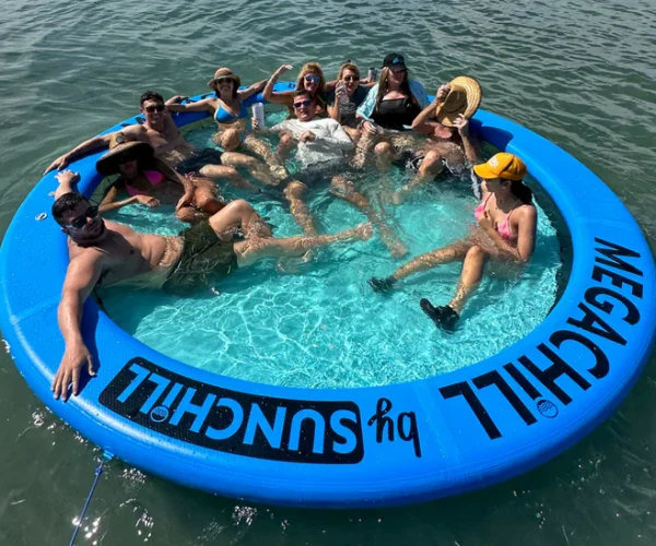 megachill_royal_blue_chloe_large_group_in_florida_keys_second